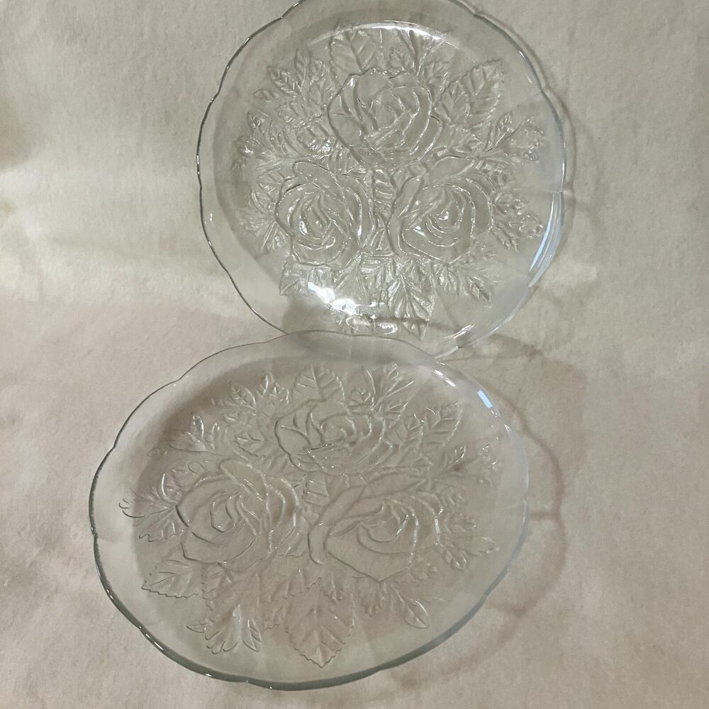 Livia Pattern Pasari Crystal Glass Dinner Plates Embossed Roses 10 inch Set of 2